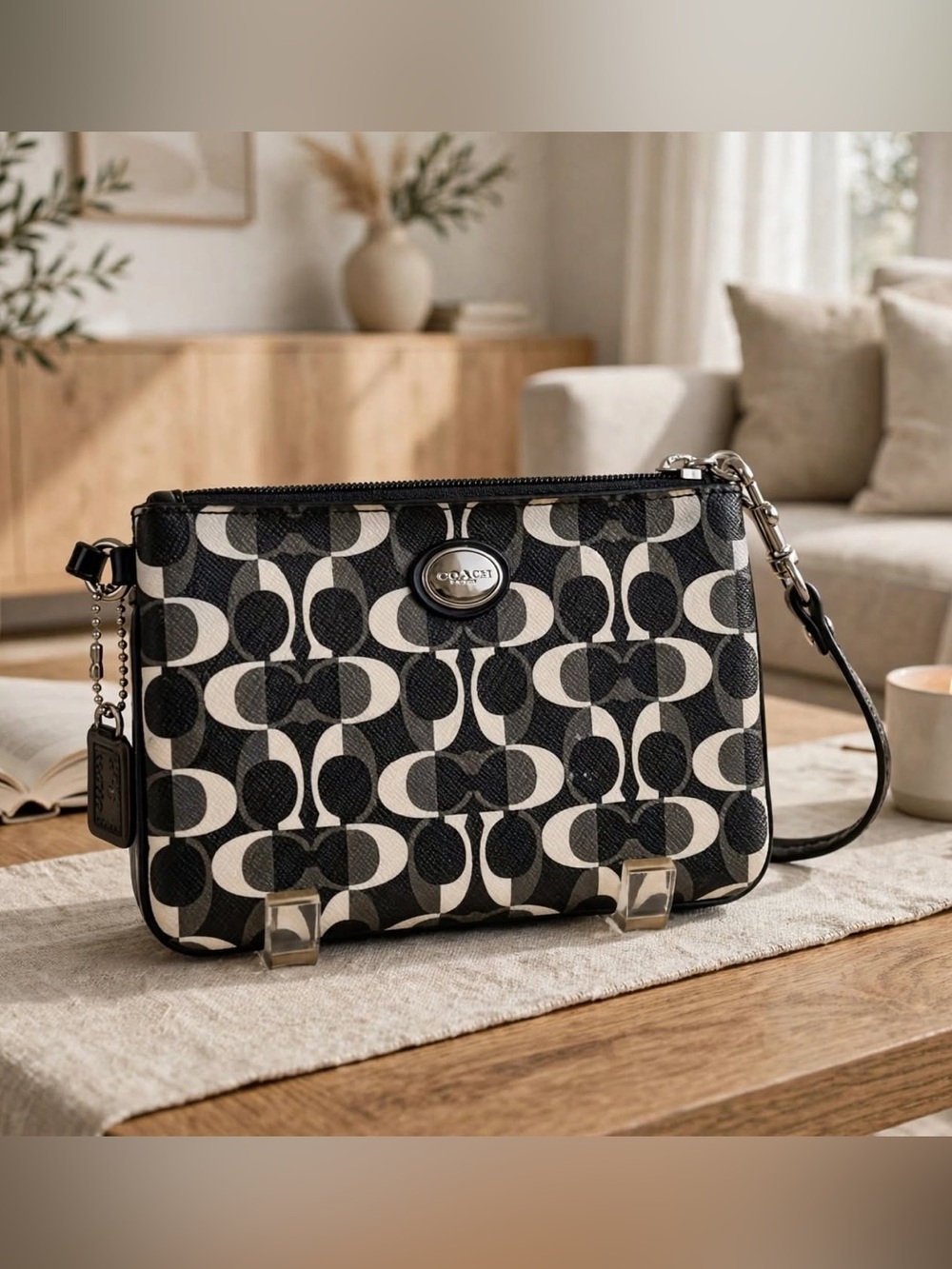 Coach Peyton Dream C Signature Wristlet